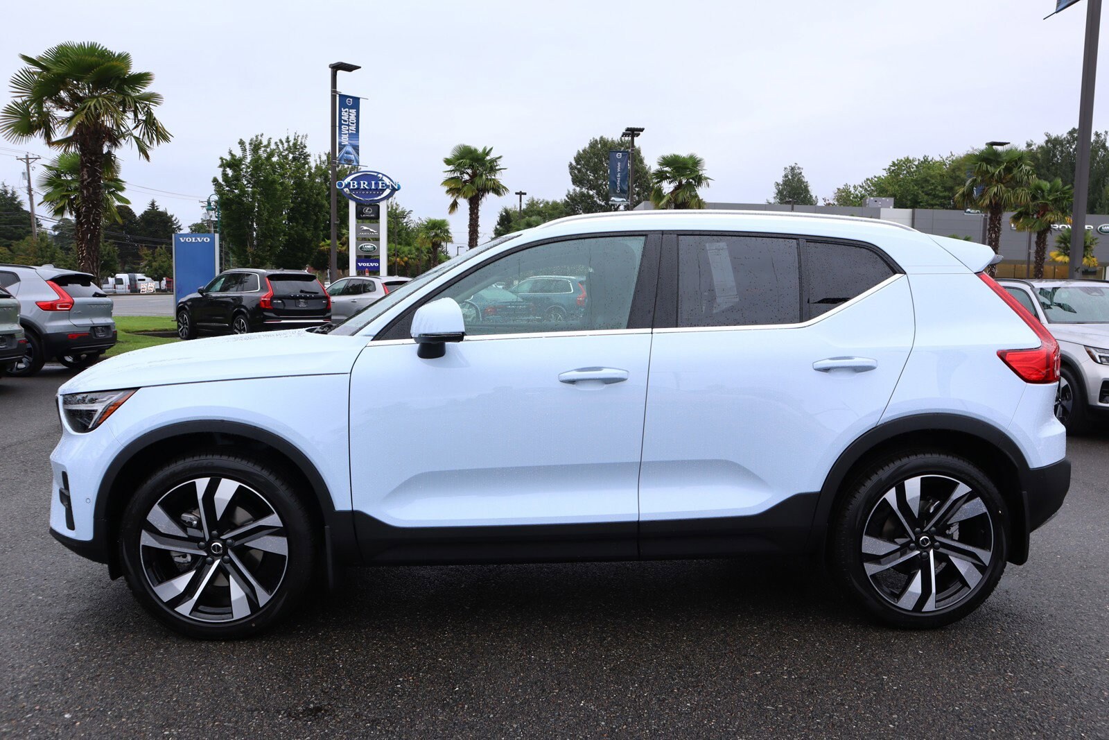 2021 Volvo XC40 Incentives, Specials & Offers in Fife WA