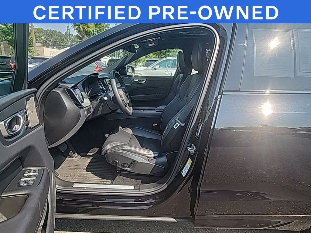 Certified 2024 Volvo XC60 Recharge Plug-In Hybrid Ultimate SUV