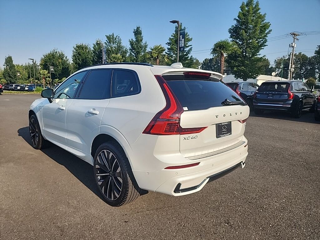 New 2026 Volvo XC60 plug-in hybrid T8 Ultra SUV
