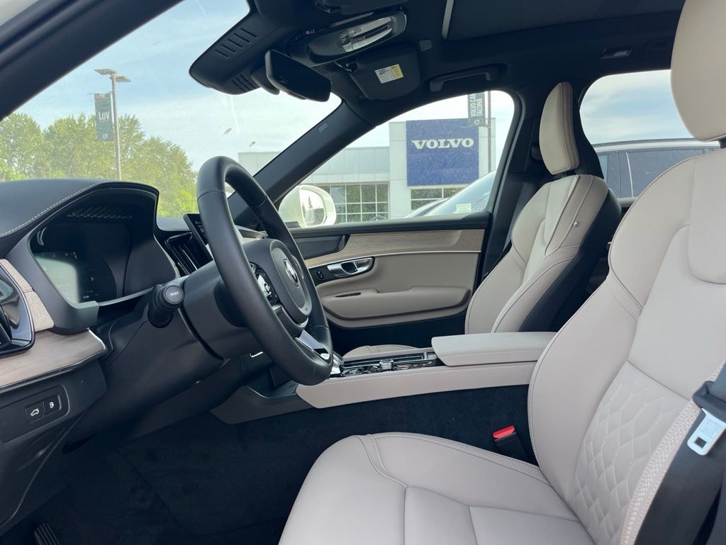 New 2026 Volvo XC90 plug-in hybrid T8 Plus 7-Seater SUV