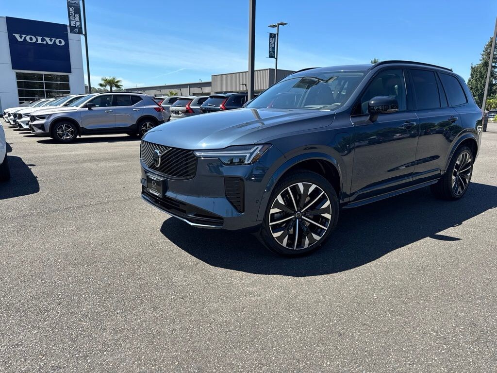 New 2026 Volvo XC90 plug-in hybrid T8 Ultra Dark Theme 7-Seater SUV