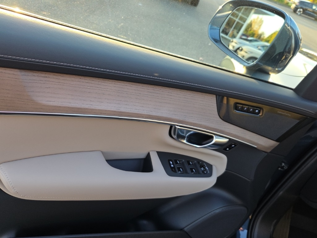 New 2026 Volvo XC90 B6 Plus 7-Seater SUV