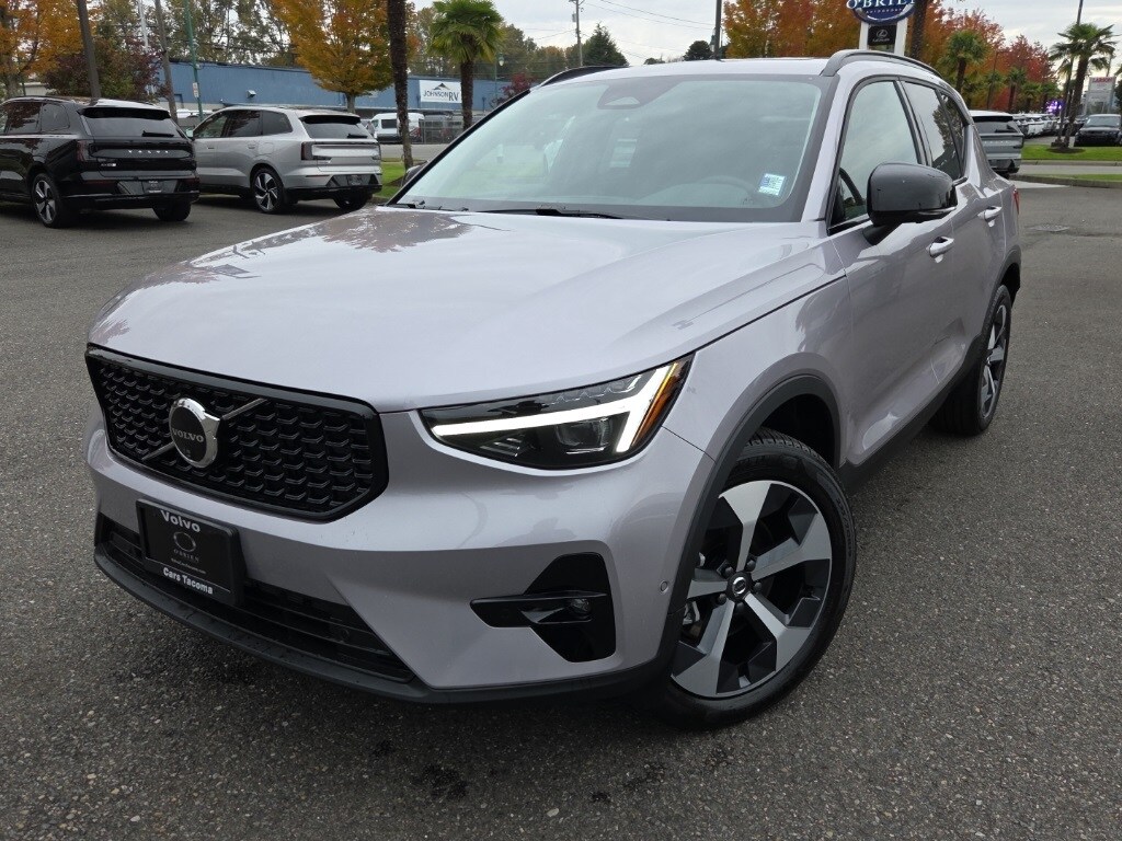 New 2026 Volvo XC40 B5 Plus SUV