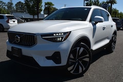 2025 Volvo XC40