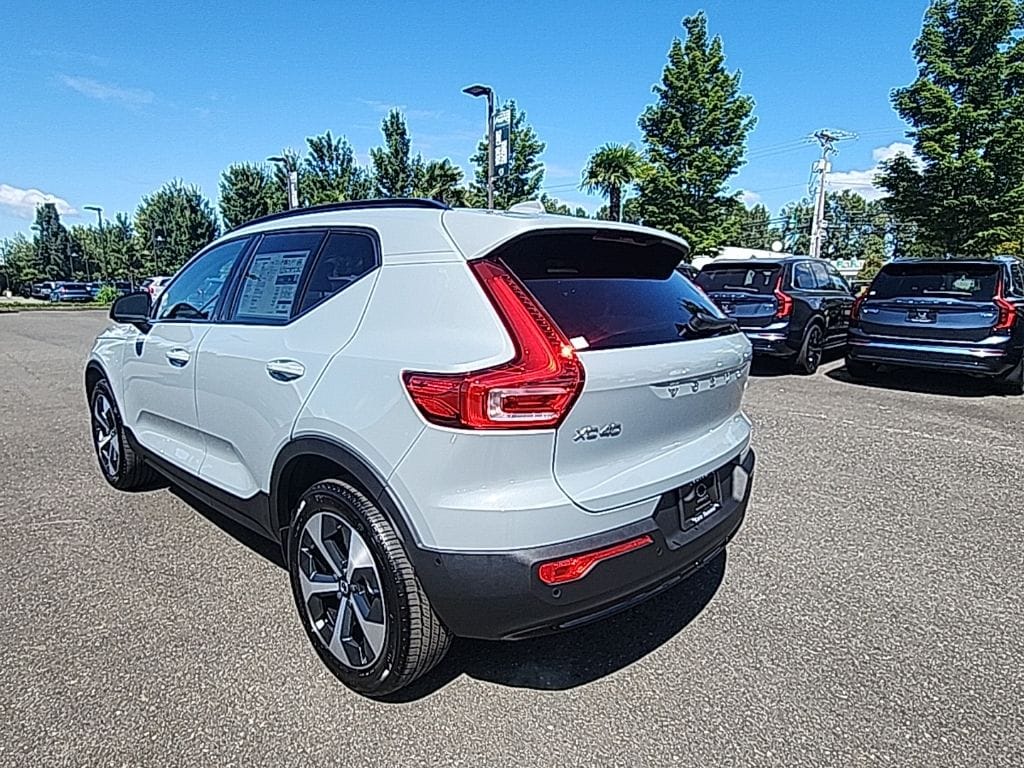 New 2026 Volvo XC40 B5 Plus SUV