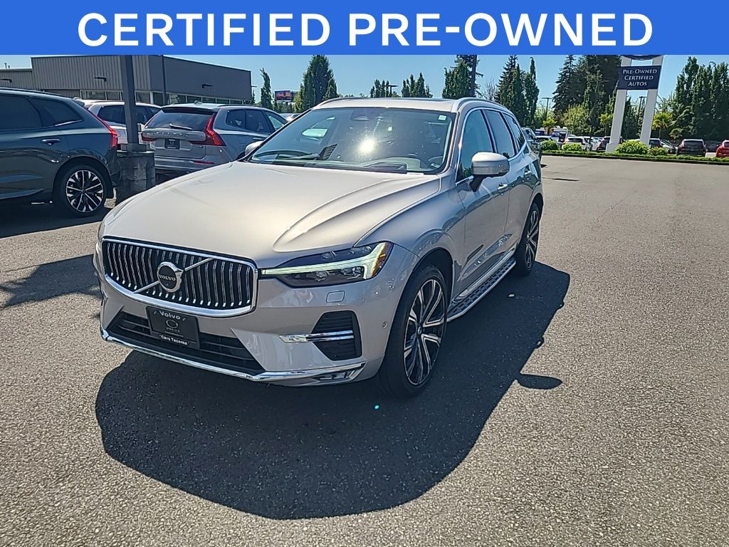 2023 Volvo XC60 B5 Ultimate Bright Theme AWD's photo