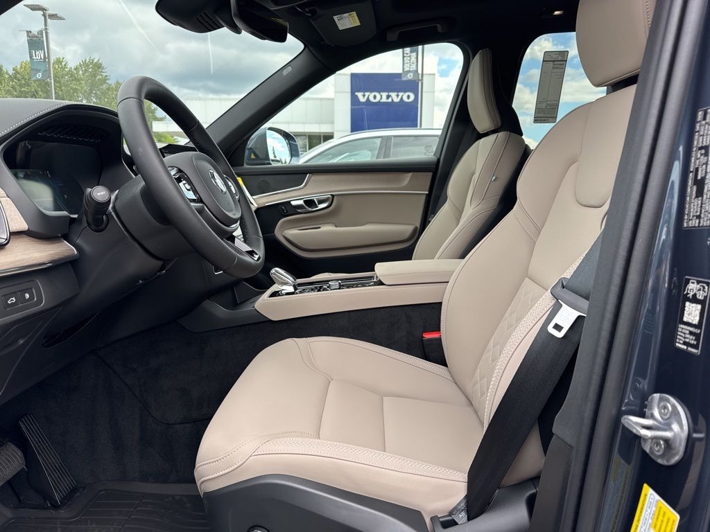New 2026 Volvo XC90 plug-in hybrid T8 Plus 7-Seater SUV
