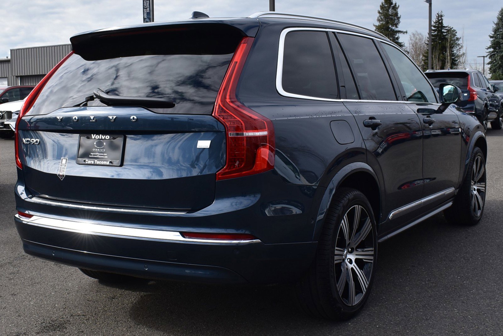 2024 Volvo XC90 T8 Ultimate photo 2