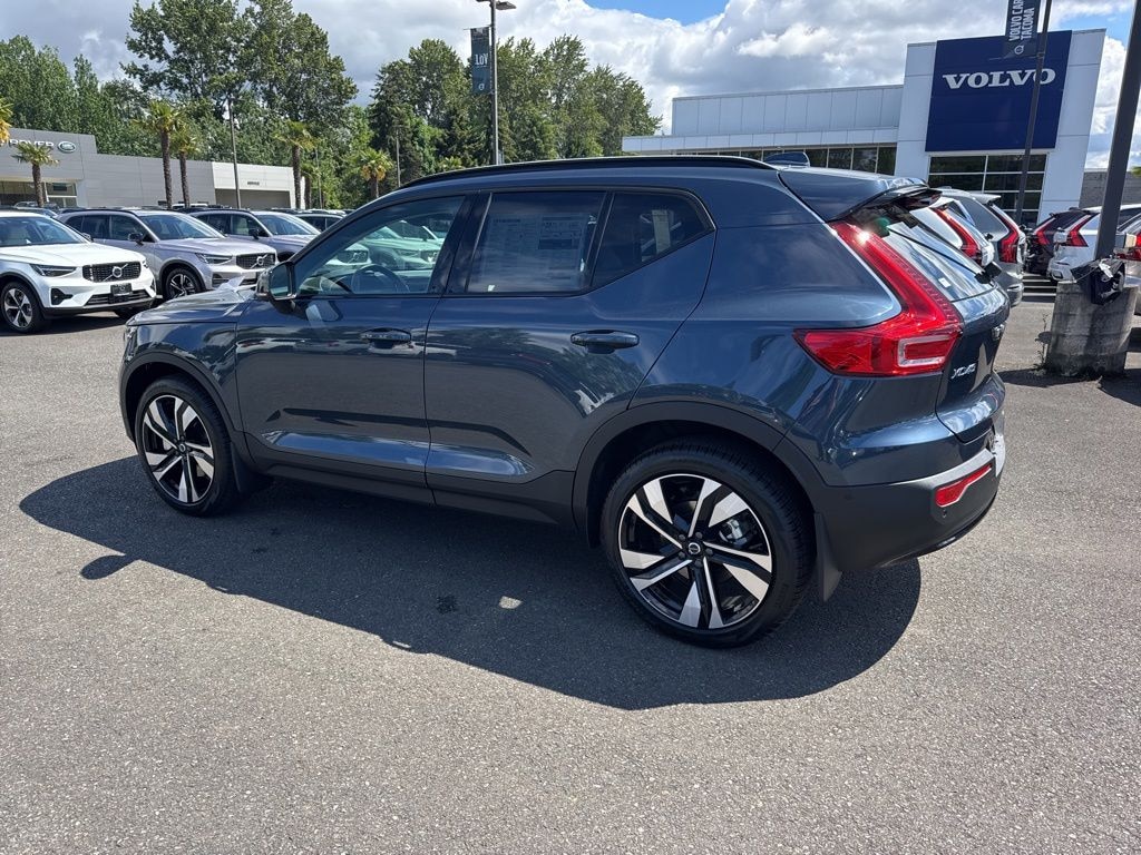 New 2026 Volvo XC40 B5 Plus SUV
