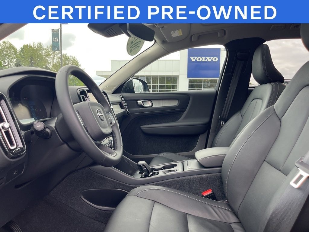Certified 2024 Volvo XC40 B5 Core SUV