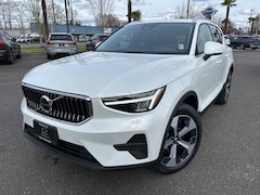 2025 Volvo XC40 B5 Core Bright Theme AWD SUV