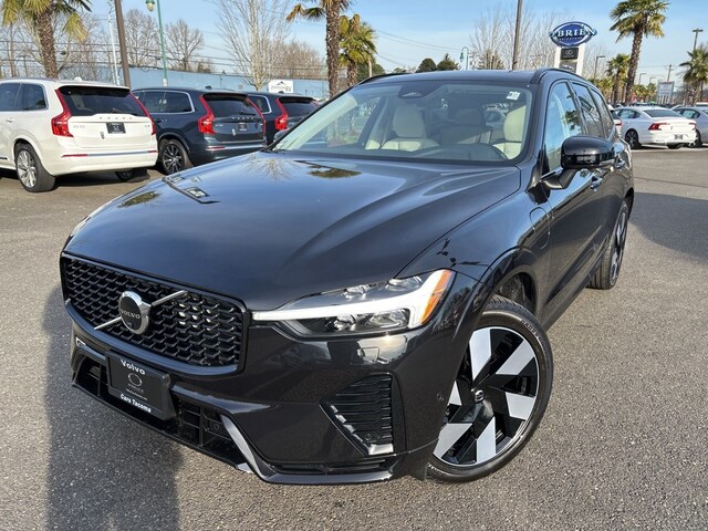 2025 Volvo XC60 Plug-In Hybrid T8 Plus SUV