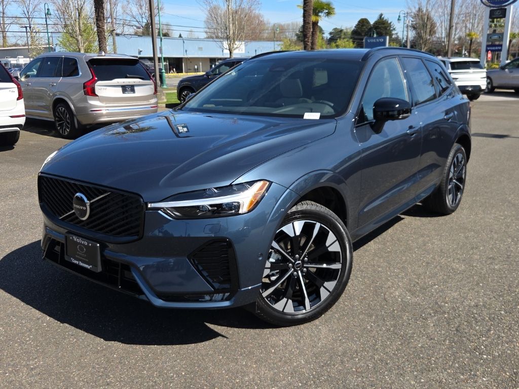 2026 Volvo XC60 B5 Plus Dark AWD's photo