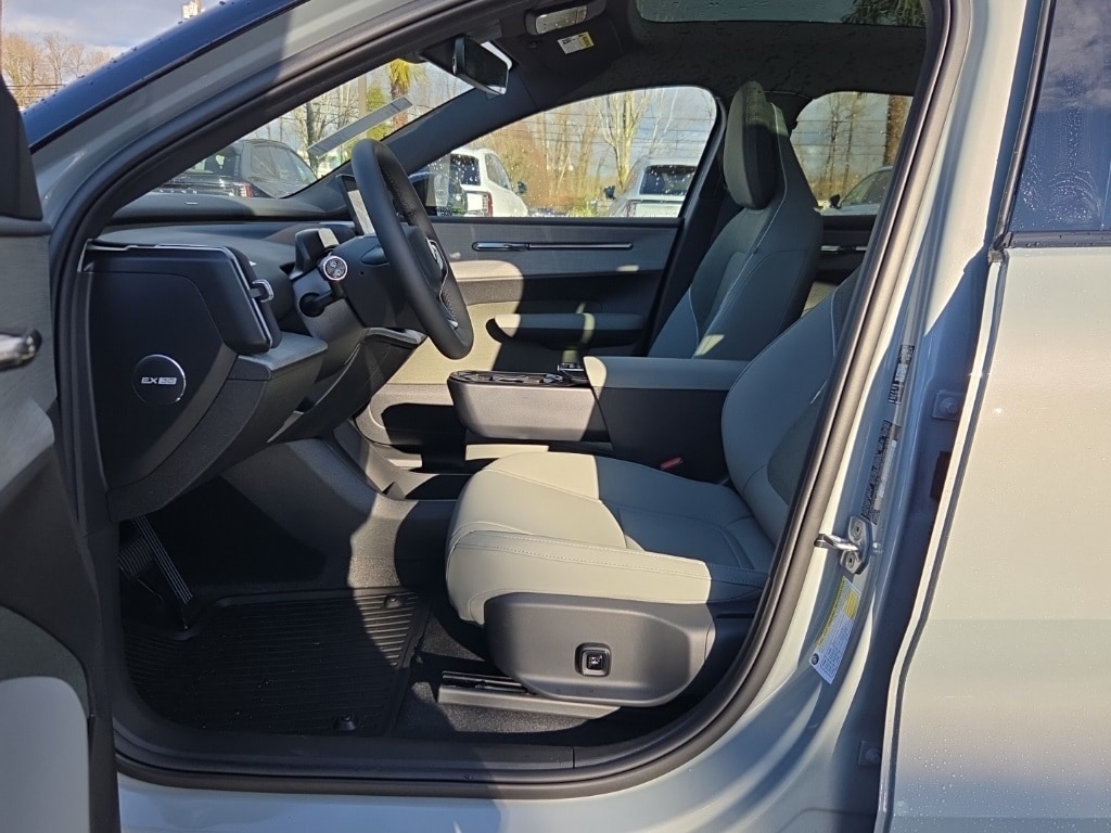 New 2026 Volvo EX30 Twin Motor Plus SUV