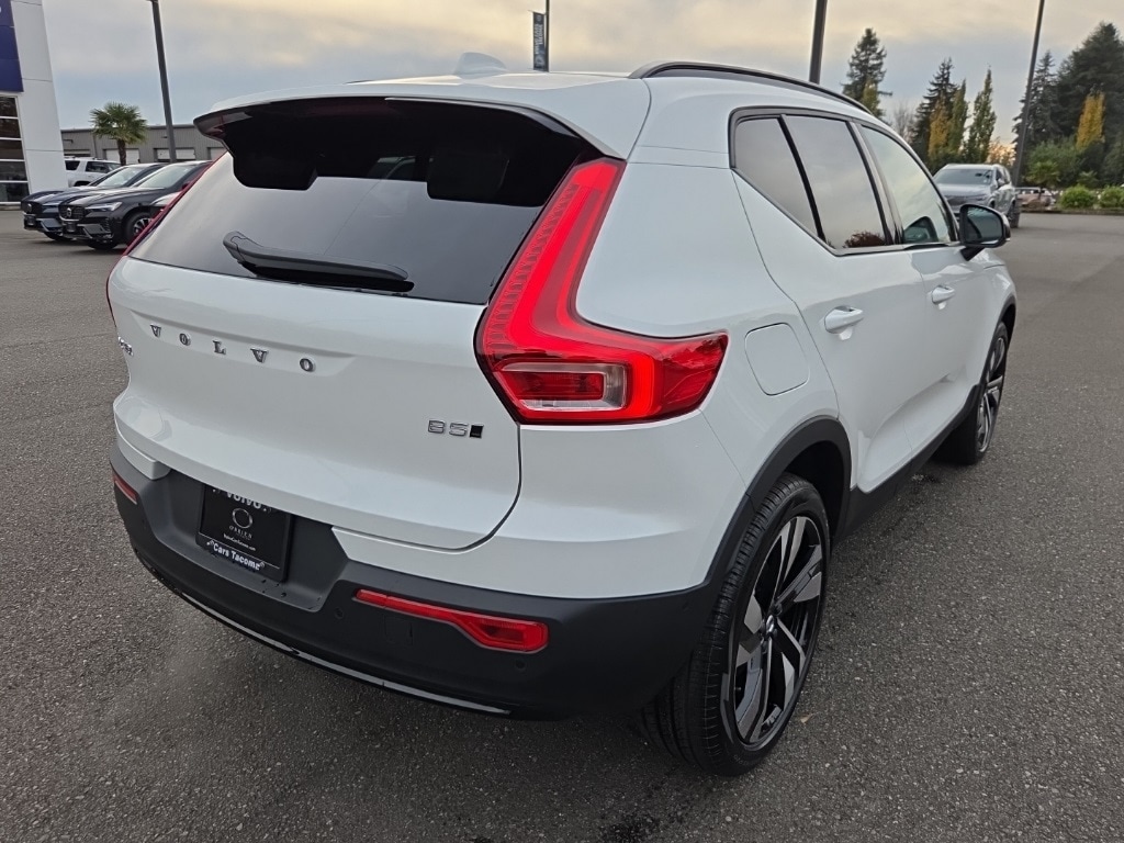 New 2026 Volvo XC40 B5 Plus SUV