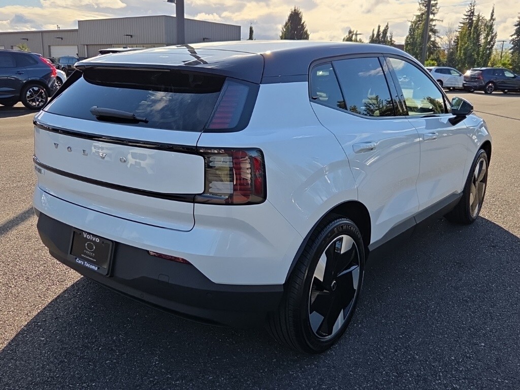 2025 Volvo EX30 Plus photo 2