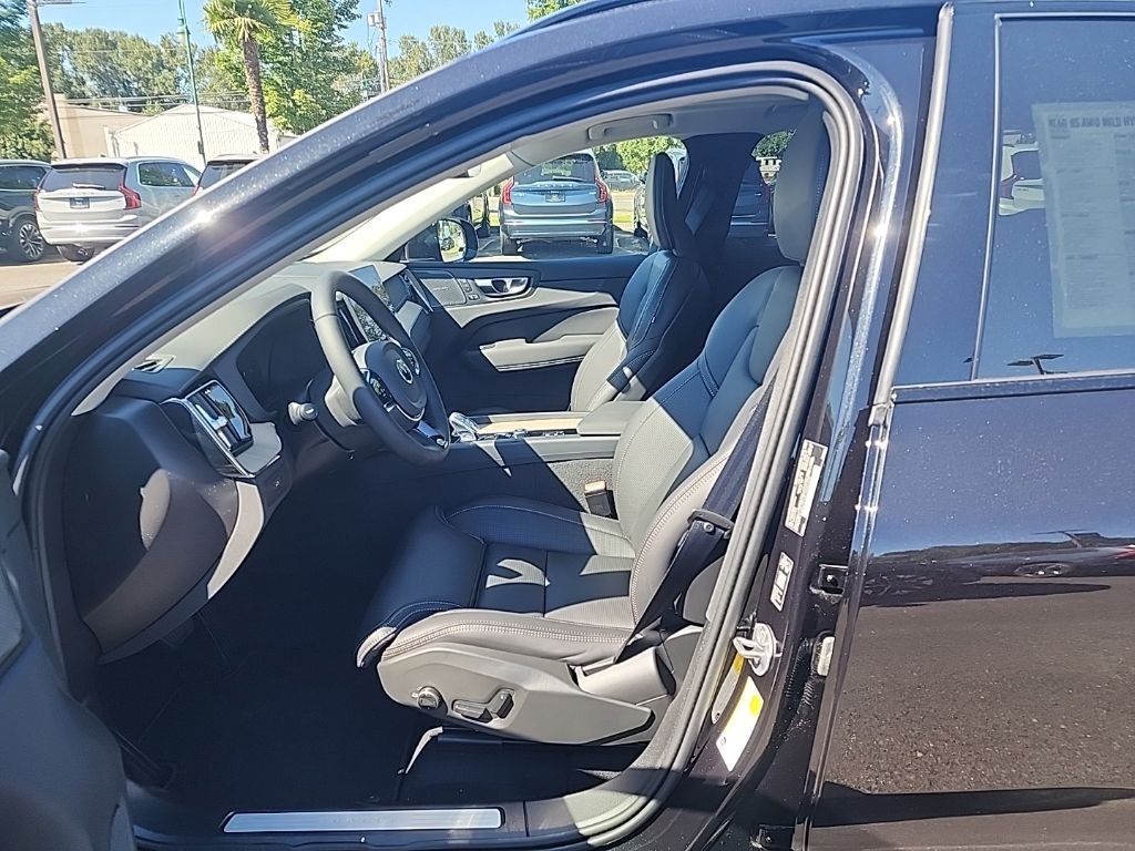 New 2026 Volvo XC60 B5 Ultra SUV