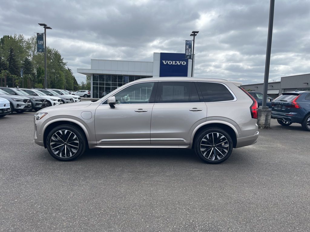 Used 2025 Volvo XC90 Ultra with VIN YV4H60PG7S1379724 for sale in Fife, WA