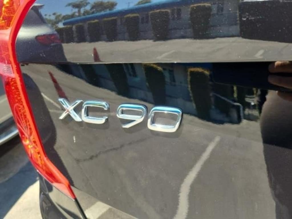 Certified 2024 Volvo XC90 Recharge Plug-In Hybrid T8 Plus Bright Theme 7 Passenger SUV