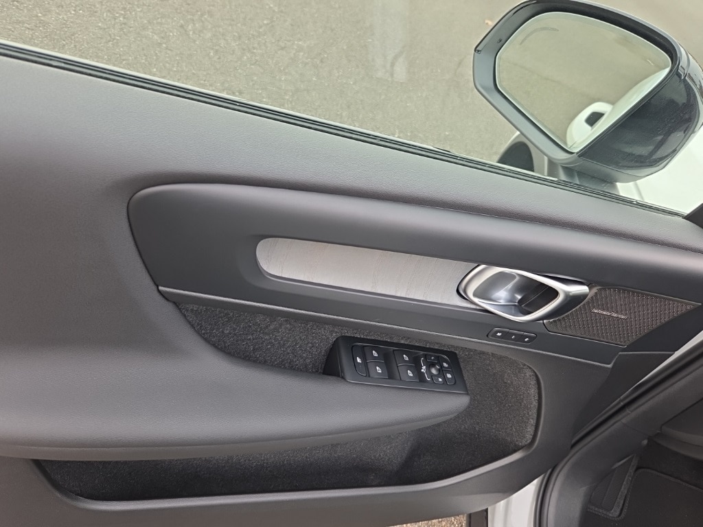 New 2026 Volvo XC40 B5 Plus SUV