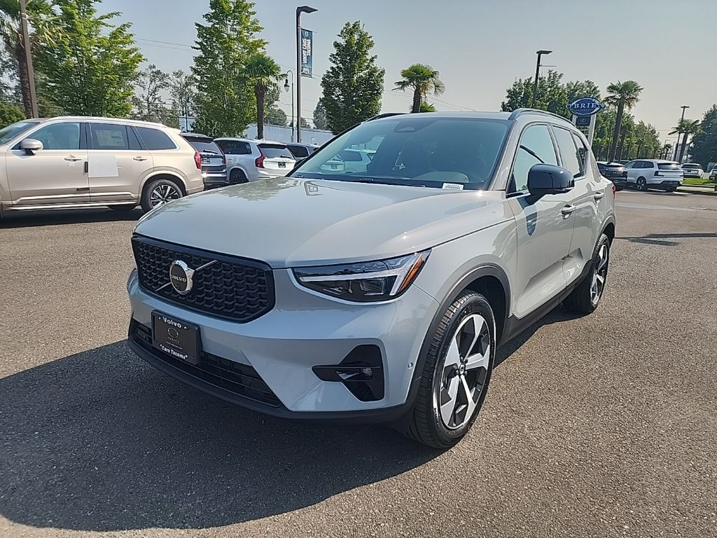 2026 Volvo XC40