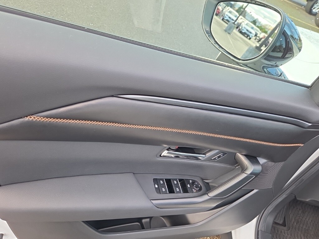 2025 Mazda CX-50 Premium Plus photo 3