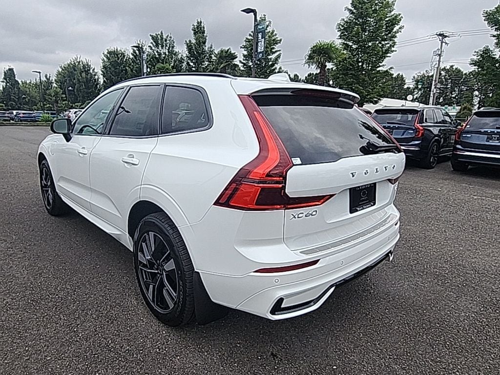 New 2026 Volvo XC60 plug-in hybrid T8 Core SUV