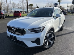 2025 Volvo XC40 B5 Core Bright Theme AWD SUV