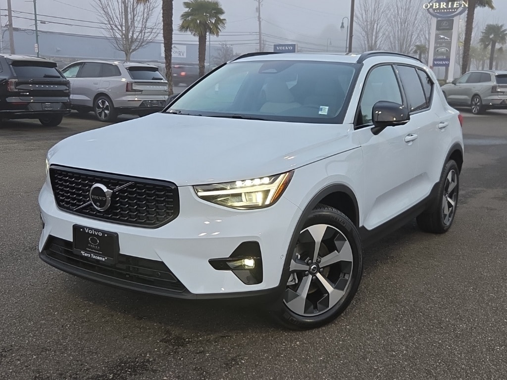 2026 Volvo XC40 Plus's photo