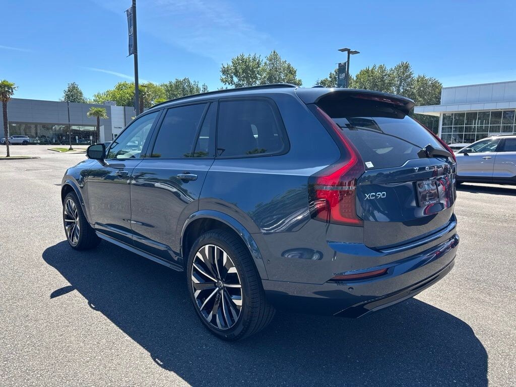New 2026 Volvo XC90 plug-in hybrid T8 Ultra Dark Theme 7-Seater SUV