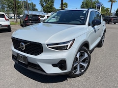 2026 Volvo XC40 B5 Plus SUV