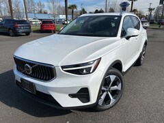 2025 Volvo XC40 B5 Core Bright Theme AWD SUV