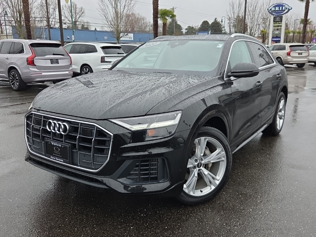2022 Audi Q8 Premium Plus