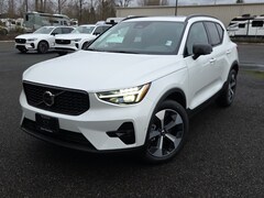 2026 Volvo XC40