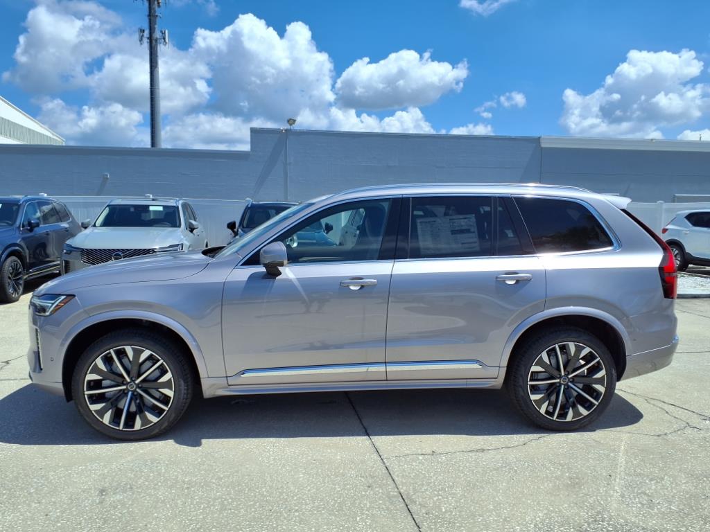 2026 Volvo XC90 Plus photo 4