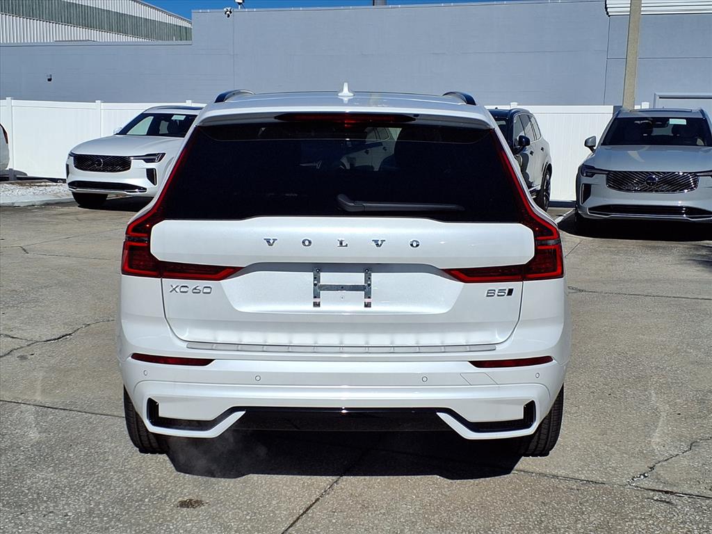 2026 Volvo XC60 Plus - Photo 6