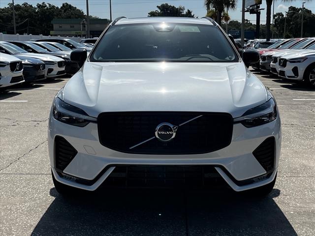 2025 Volvo XC60 B5 Core photo 2