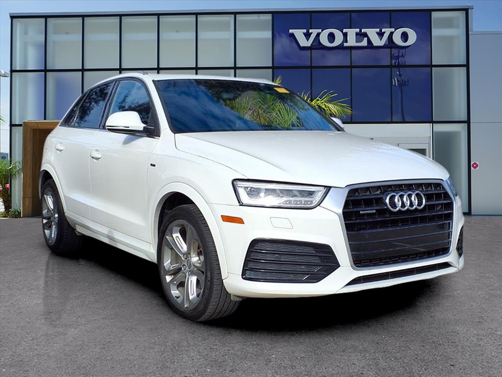 2018 Audi Q3 Premium Plus's photo