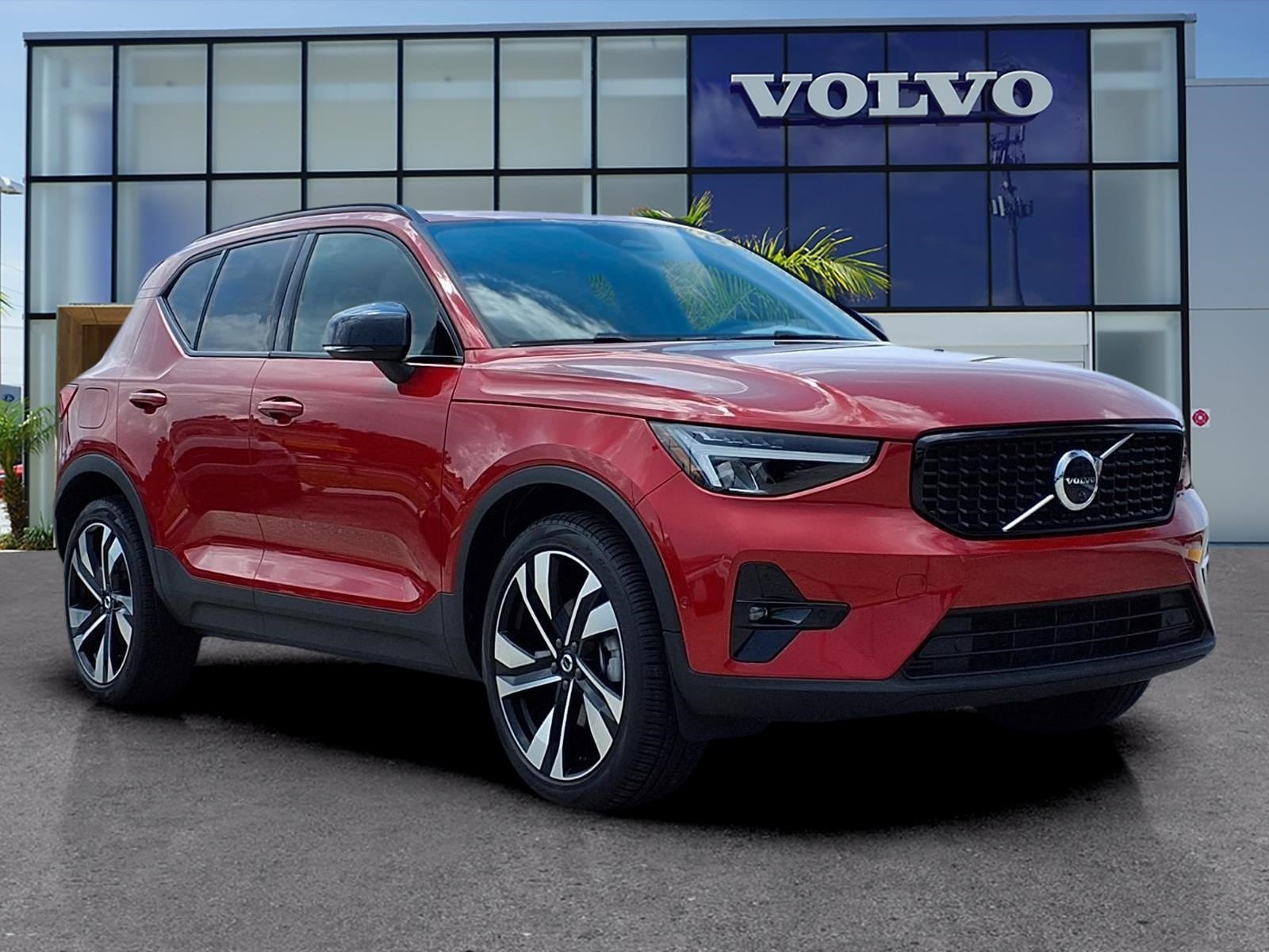 2023 Volvo XC40