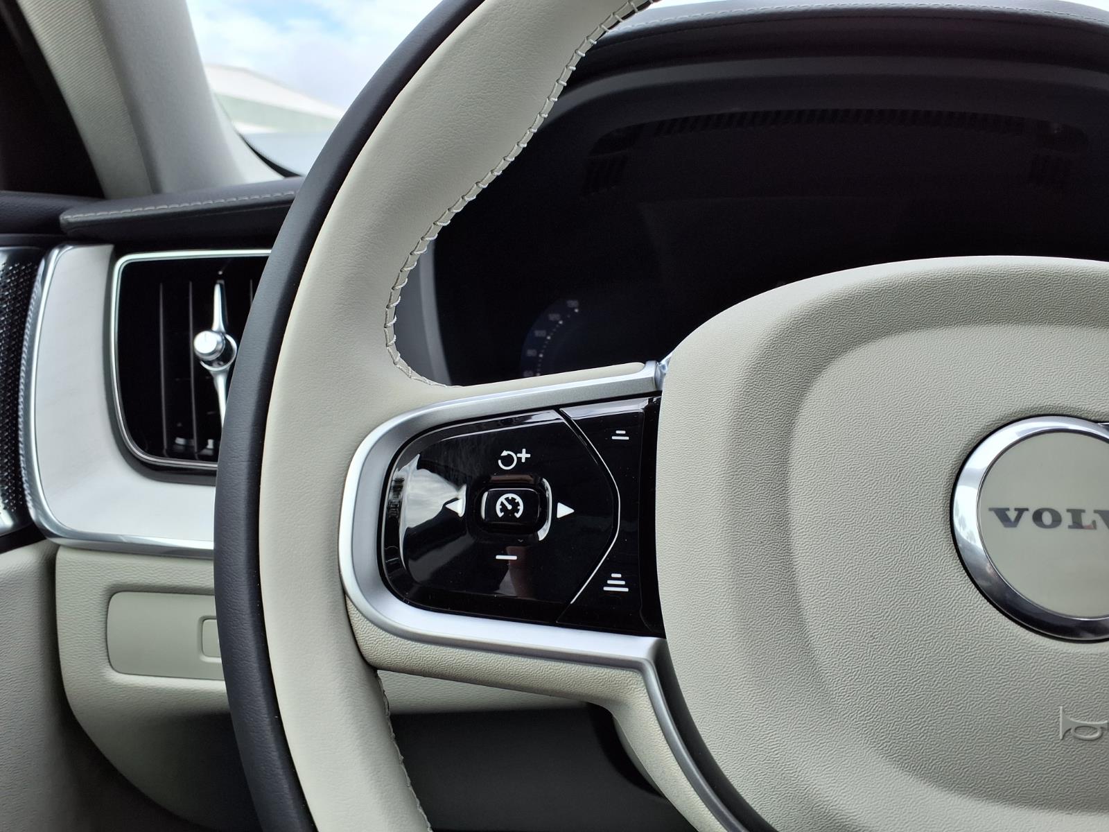2026 Volvo XC60 Ultra - Photo 19