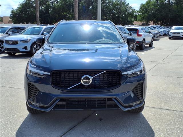 2025 Volvo XC60 B5 Plus photo 2