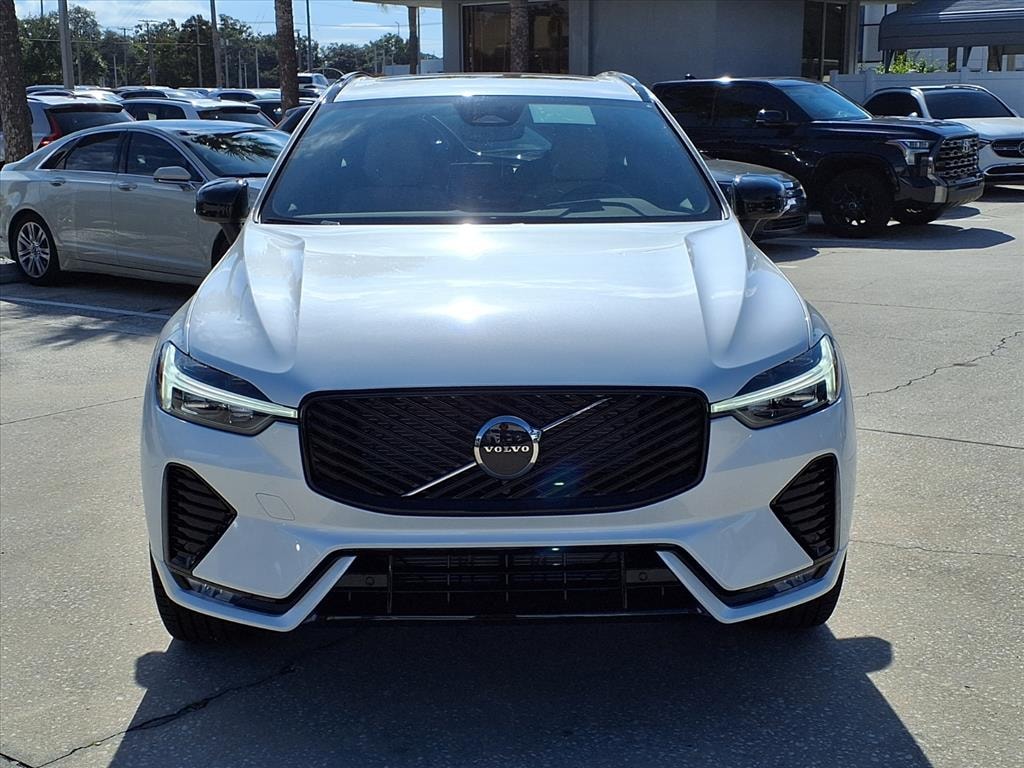 New 2026 Volvo XC60 B5 Core SUV