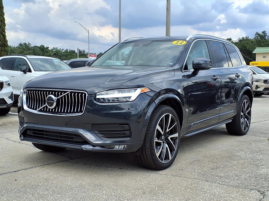 2022 Volvo XC90 T6 Momentum photo 2