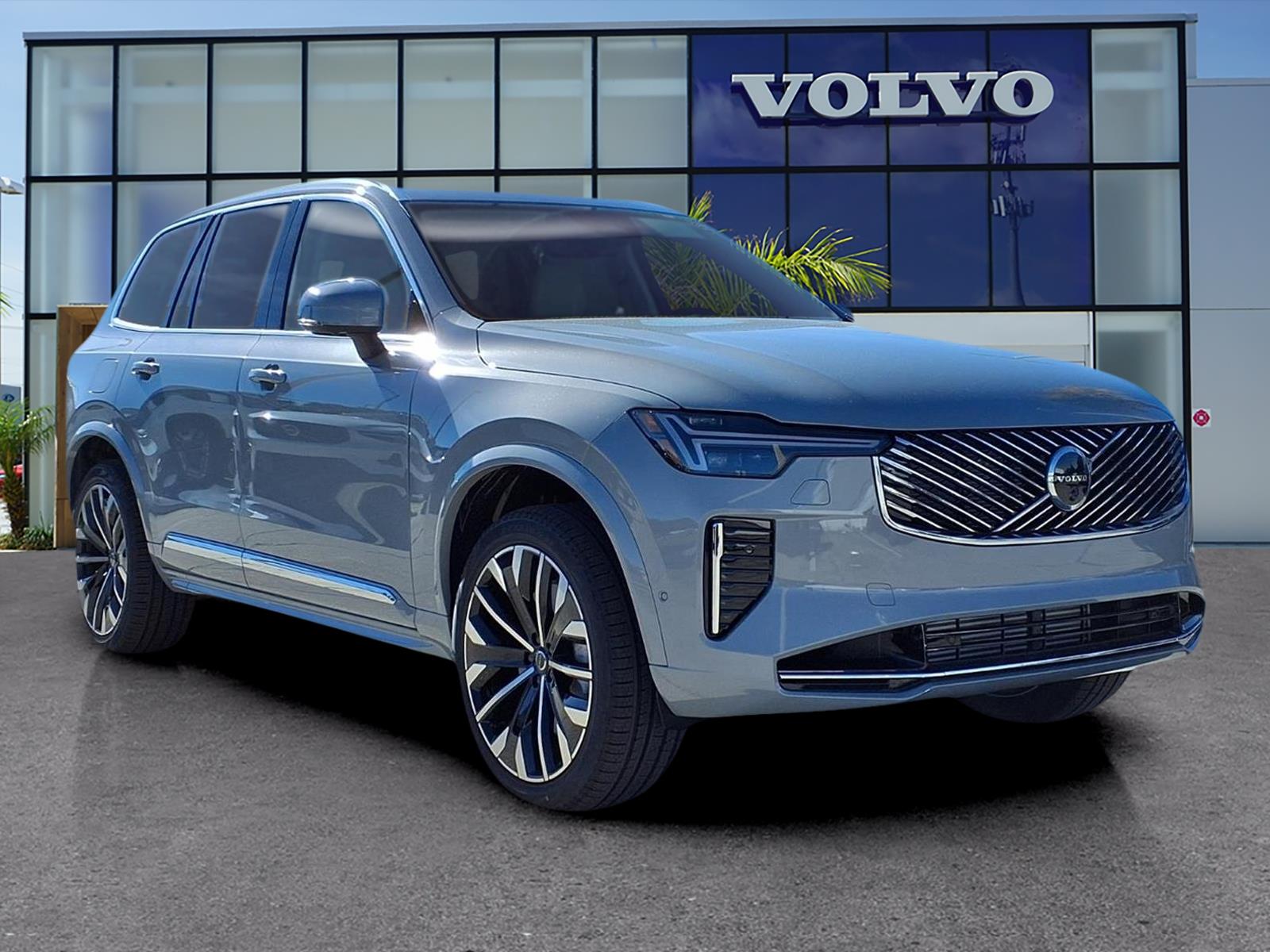 2026 Volvo XC90 plug-in hybrid SUV 