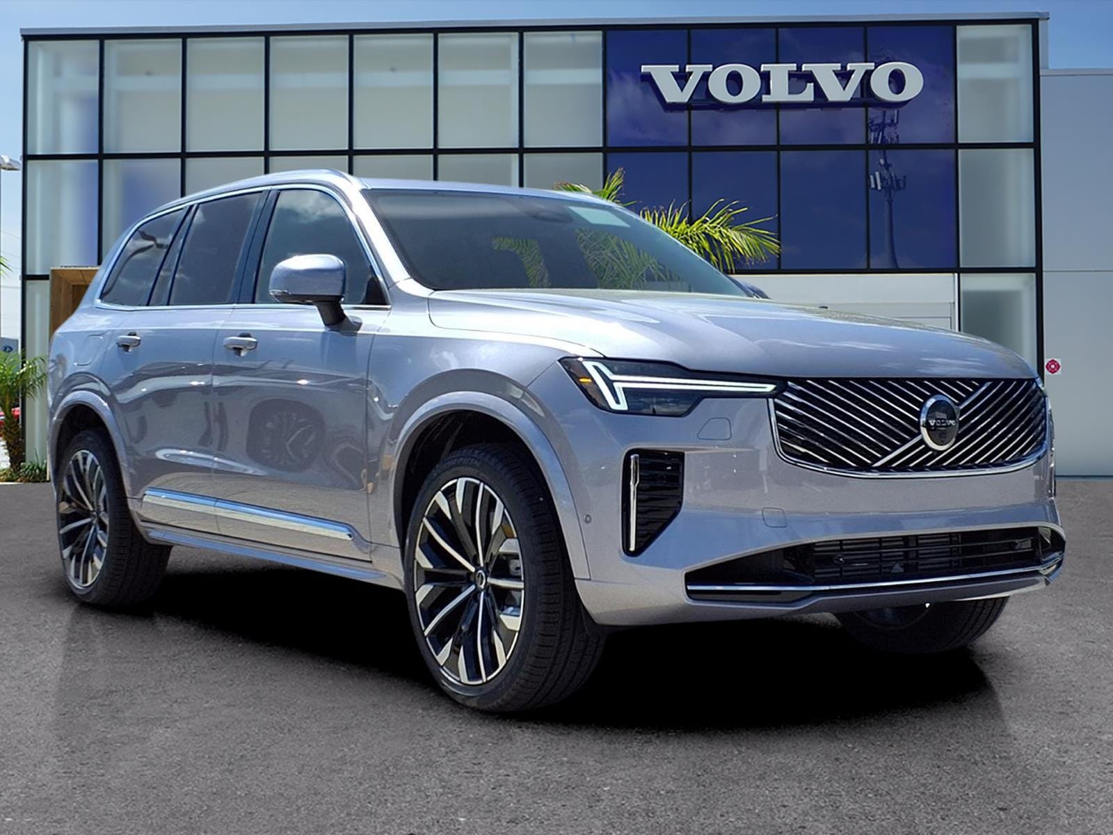 2026 Volvo XC90 plug-in hybrid SUV 