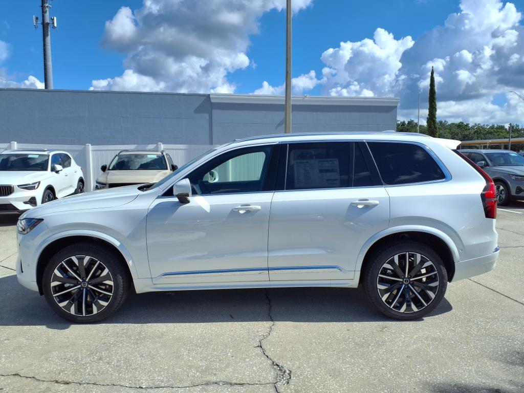 2026 Volvo XC90 Plus photo 4