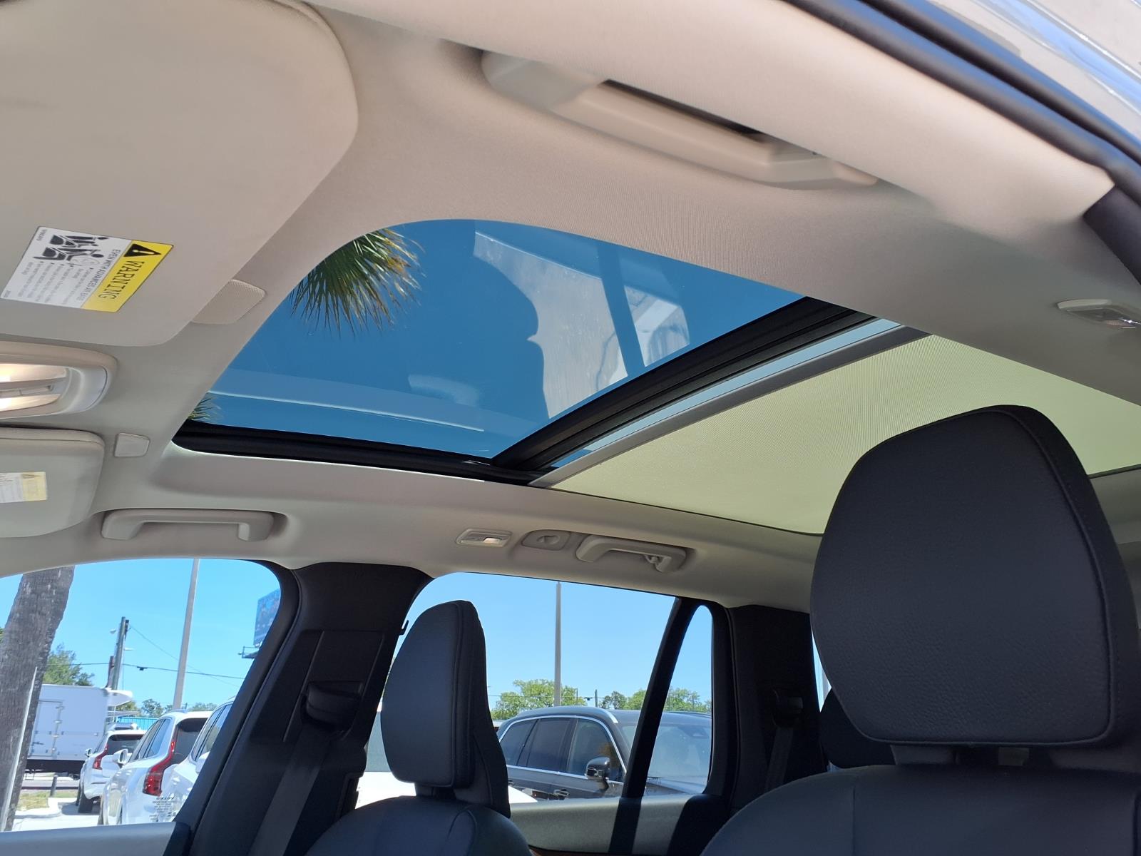 2024 Volvo XC90 Plus - Photo 24