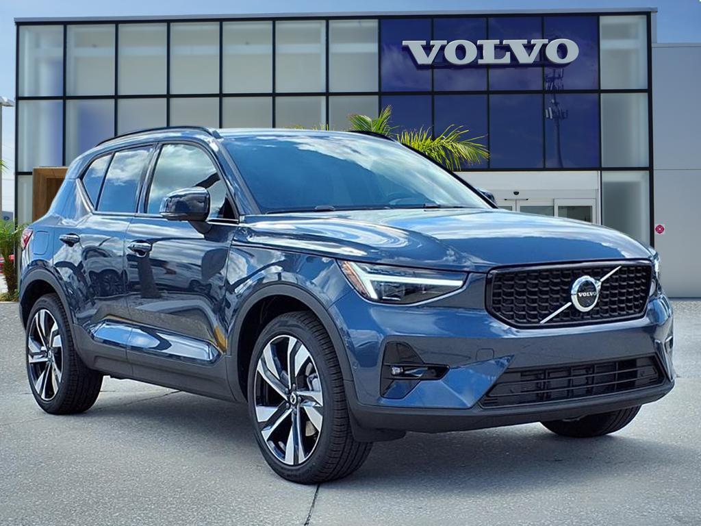 2026 Volvo XC40 Plus