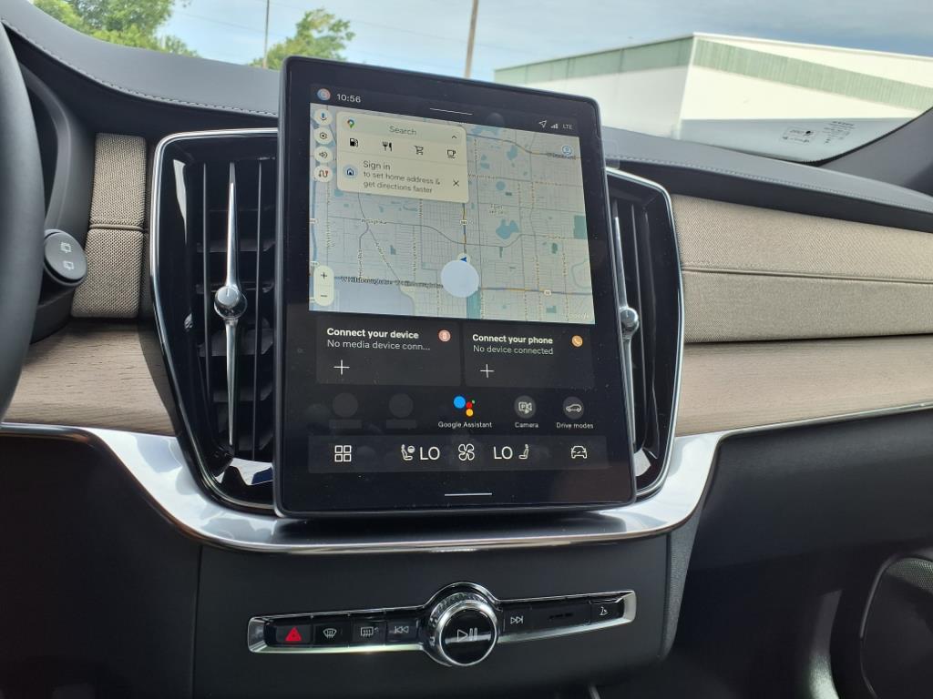 2026 Volvo XC90 Plus - Photo 15