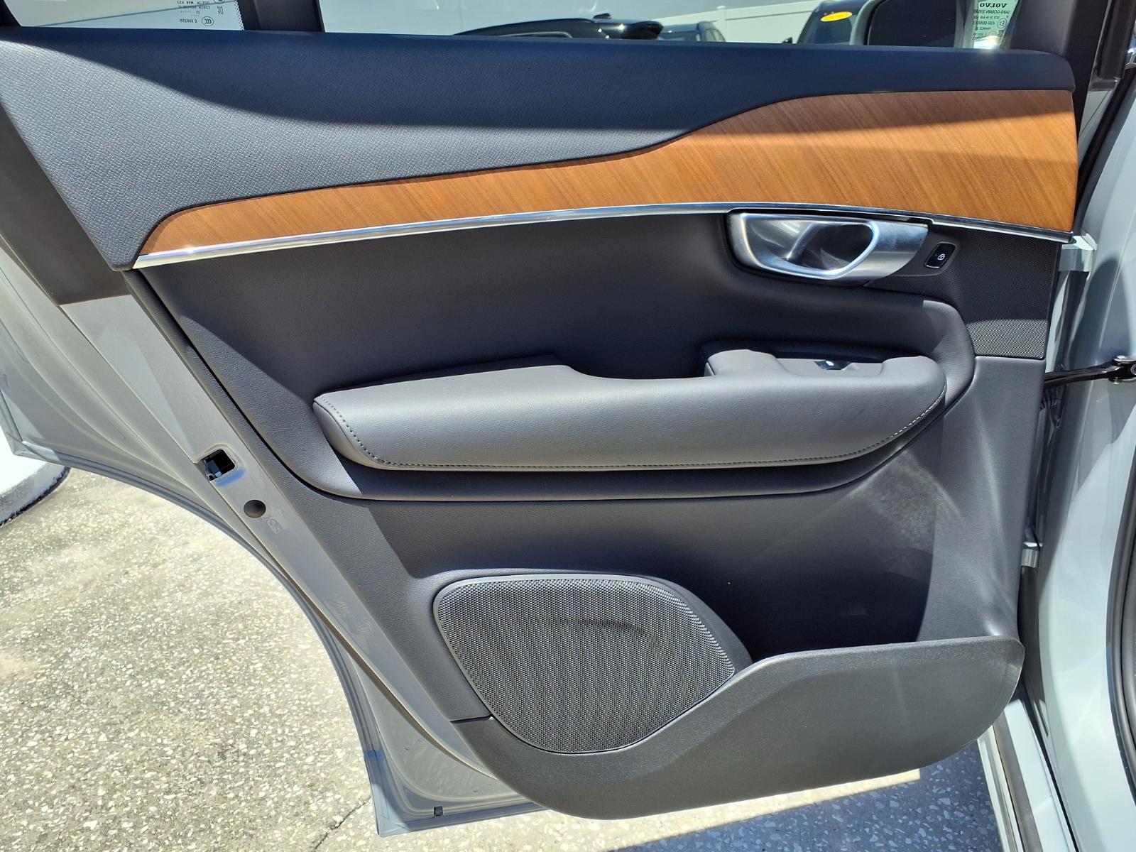2024 Volvo XC90 Plus - Photo 19